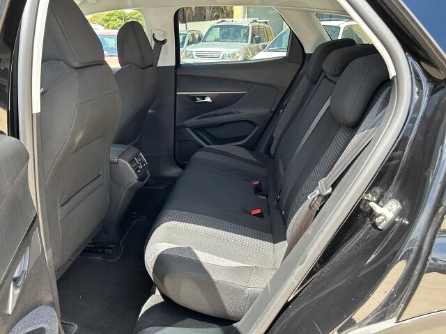 PEUGEOT 3008 ACTIVE 1.5 HDI AUTO SPANISH LHD IN SPAIN 63000 MILES SUPERB 2019
